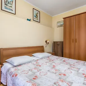 Apartment Rina, Medveja